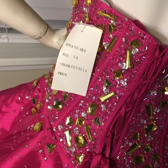 Cinderella SWEETHEART BEADED DRESS SIZE 14 - Picture 5 of 6